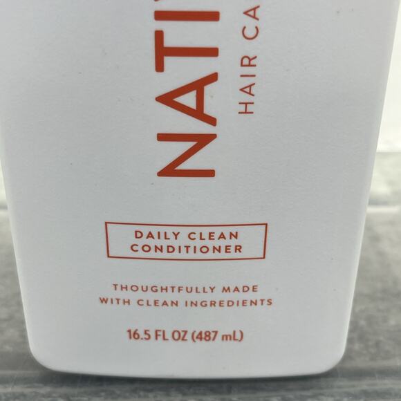 Native Hair Citrus & Herbal Musk Daily Clean Conditioner 16.5 FL oz. {27}. - Picture 4 of 9